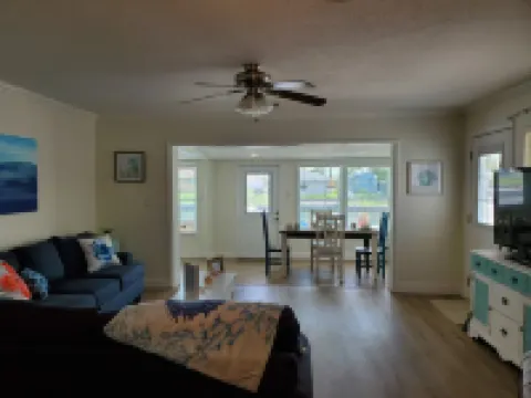 Gulf of Mexico Canal Cottage with Boat Dock and Heated Pool Hotels in New Port Richey