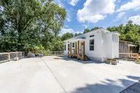 Tiny House on Center Hill Lake