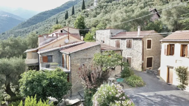 Wunderschönes Natursteinhaus mit Meersicht im Val Prino für 3 bis 5 Personen