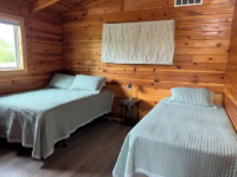 Waterfront Cabin on Bostic Bay Hotels in Lake of the Woods County