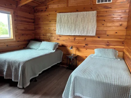 Waterfront Cabin on Bostic Bay