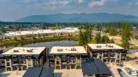 30 Mins Gnp, Near Skiing, Hot Tub, Sauna, Firepit, BBQ, Icepod, Game Room!