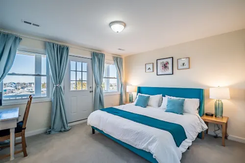 New Construction, Family Friendly, Waterfront!