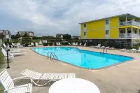 Whale Yeah! Ocean Views and Private Beach Access