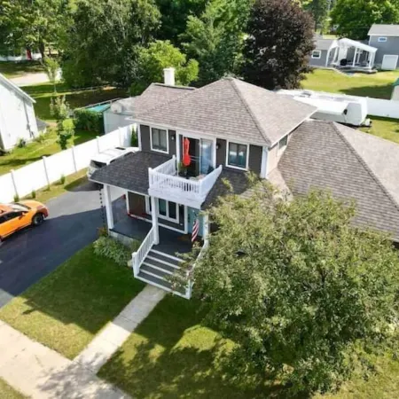 Chef's Kitchen + Minutes to Boyne Mountain + Walk Downtown