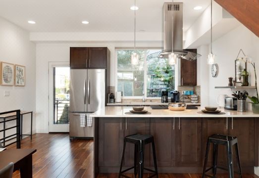 Views of the Space Needle & Lake Union w/ Parking!