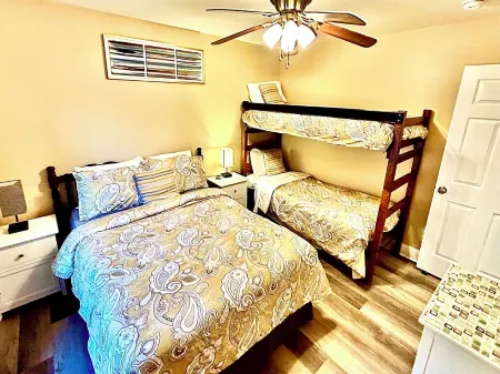 Family & Pet-Friendly, Peaceful Rural Escape. Hiking Nearby.