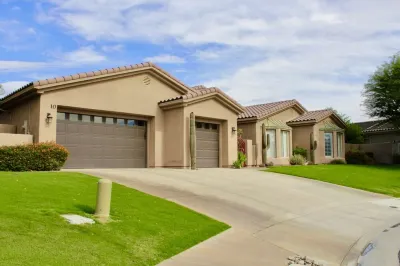 RANCHO MIRAGE - VICTORIA FALLS ENTERTAINING 4 BD - HUGE POOL & SPA & GRASS YARD! Hotels near The Spa at Westin Mission Hills