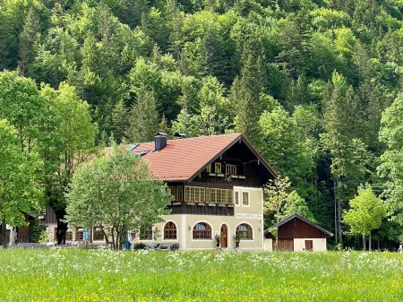 "Almrausch" holiday apartment - Gasthof Zipflwirt Отели рядом с достопримечательностью «Sudelfeld»