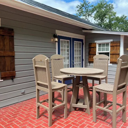 Recently updated Park Street Cottage with garage in Downtown Greeneville, TN.