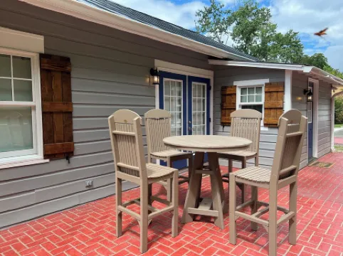 Recently updated Park Street Cottage with garage in Downtown Greeneville, TN.