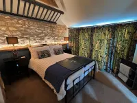 Byre Cottage - 5 Stone Cattle Shed Conversion