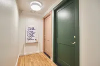 Charming European-style Studio in the Historic Orenge Building, Downtown Durham.