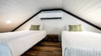 Tiny Home in Canyon Lake 5 mins to Lake & River, Prime Area, Pet Friendly