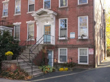 Penthouse Apartment at Yale University. Отели рядом с достопримечательностью «Арт-галерея Йельского университета»