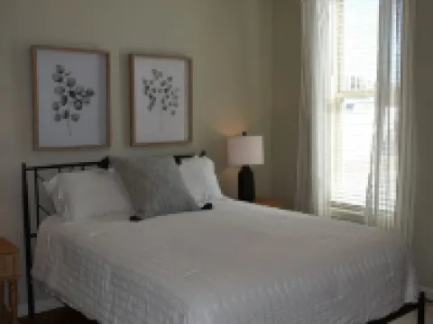 Amazing Suite nestled in downtown Corinth Hoteles en Corinth