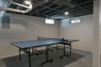 Midtown Manor: Full Kitchen + A/C + Backyard + Washer & Dryer