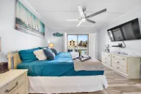 2 MIN WALK 2 THE BEACH 5 BEDS GREAT LOCATION POOL HOT TUB