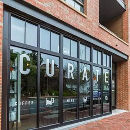 New Downtown Annapolis Condo with Free Parking