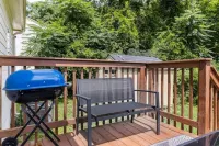 Contemporary Decatur Oasis - 3 BDS / 2 BA