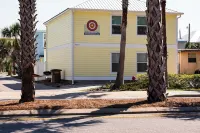 Pet Friendly Two Bedroom Condo with pool outside your back door. Seahorse