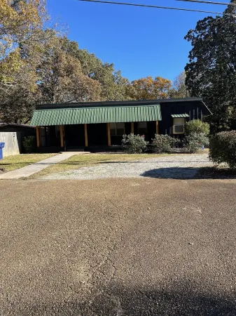 Spacious 3 br home with large covered deck