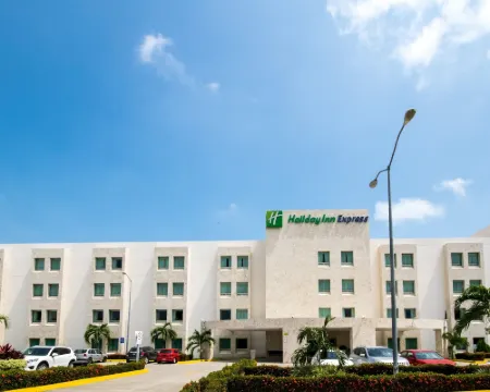 Holiday Inn Express Paraiso Dos Bocas by IHG Hotels in Paraiso