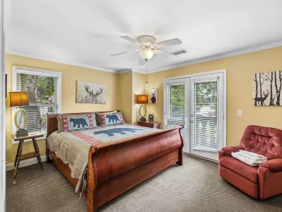 Downtown Condo - Only Condo Facing Main Street