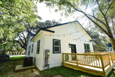 The Craftsman on Main Street