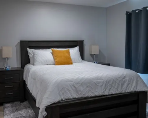 Spacious Basement Apartment Hotels in Eagle Mountain