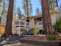Pinetree Place Hotels in Wrightwood