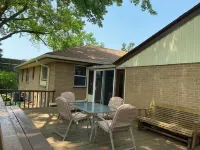 Newly Remodeled Brick Home with wall Sculptures by the Airport