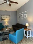Modern rustic minutes from arena and speedway