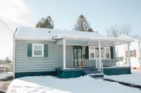 Charming Oak Hill Getaway Near the New River Gorge Hotel a Plateau