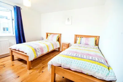CITY CENTRE ★ FREE PARKING ★ 2 BED HOUSE ★ MODERN Các khách sạn ở 