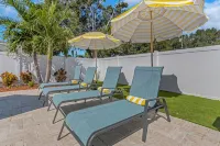 NEW! Heated Pool w/ Tanning Shelf, 4 Min To Beach! Pet-Friendly!