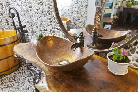 Hobbit House - Couples Hideaway Отели в г. Фэрвью