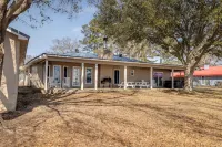 Lake Front | 2 Boat Slips | Hot Tub | Game room - Wifi