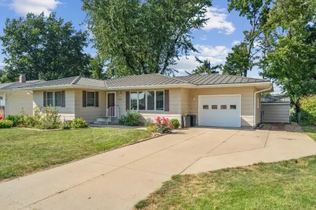 Charming 4-bedroom house with High Speed WiFi in Marion