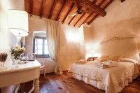 Elegant Villa in Figline, near the Mall,A/C,Sauna,saltwater heatable pool,sl 18 Hotels in Reggello