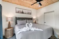 Fall Deals! Heated Pool, Hot Tub, Arcade, Shuffle Board, Board Games and More!