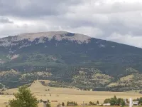 Peaceful/Beautiful Mountain Views & centrally located to all the mountain fun