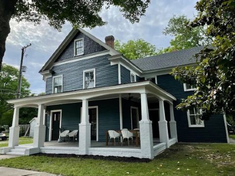 New! 5 Luxury Bath home w/ modern Chef's Kitchen