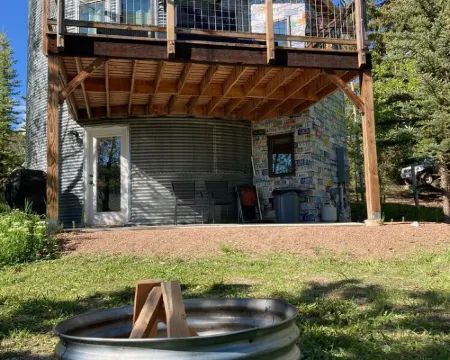 Grain Bin House in the Heart of Philipsburg Hotels in Granite County