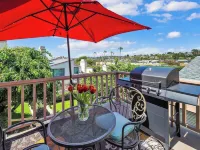 Celebrity Owned, 1800 sq. Feet, 3 Bdrm./2.5 Bath Art Filled Beachfront Property. Hotels in Solana Beach