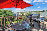 Celebrity Owned, 1800 sq. Feet, 3 Bdrm./2.5 Bath Art Filled Beachfront Property.