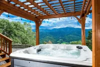 Panoramic Mountain Views w/ Hot Tub & 2 King Suites! Private Location on 3 Acres