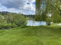 2022 5th Wheel RV, 2BD, Sleeps 6, Kootenai River Views/Access, Picnic Table - Wifi
