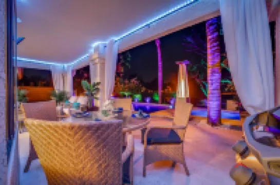 Lakefront!Free Heated Pool,Spa. Boat, Kayak. EV Charger. Ocotillo Chandler.