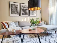 Modern Apt with Gym & Pool & Hot Tub. Perfect Location. Close to Ski Resorts!